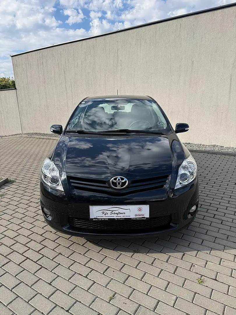 Toyota Auris 1,4 D-4D 90 DPF High Eco Titan Schwarz - 2