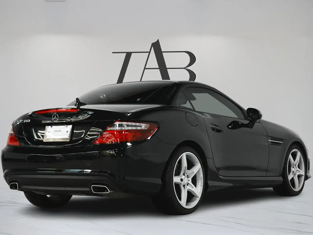Mercedes-Benz SLK снимка Mercedes-Benz SLK