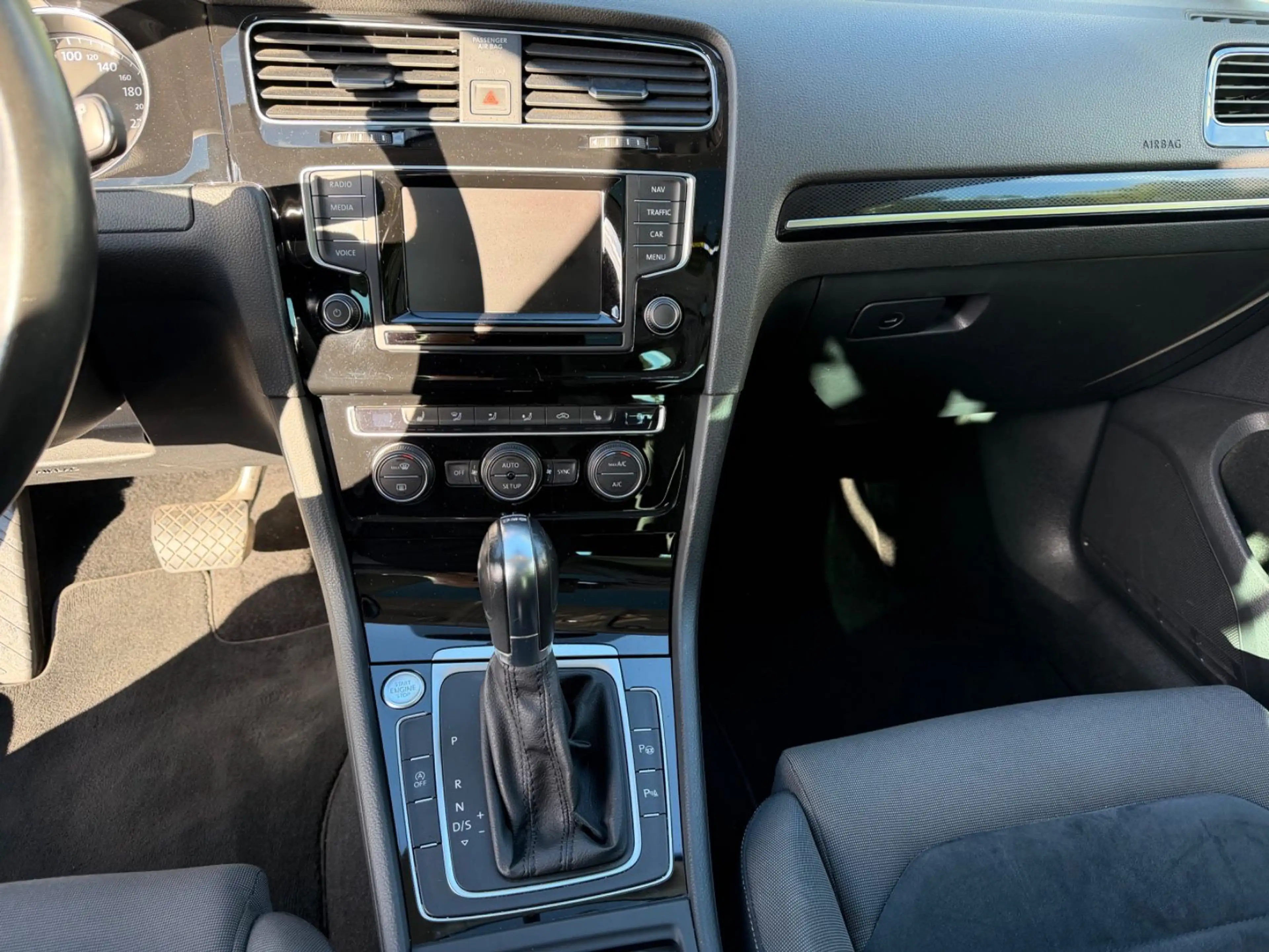 Volkswagen Golf VII Variant Highline BMT — photo 9