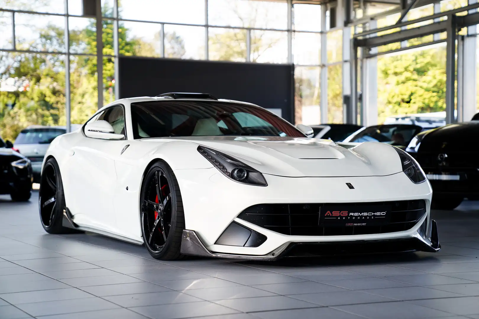 Ferrari F12 Berlinetta *Einzelstück *Carbon *Lift *22 * Bianco - 1
