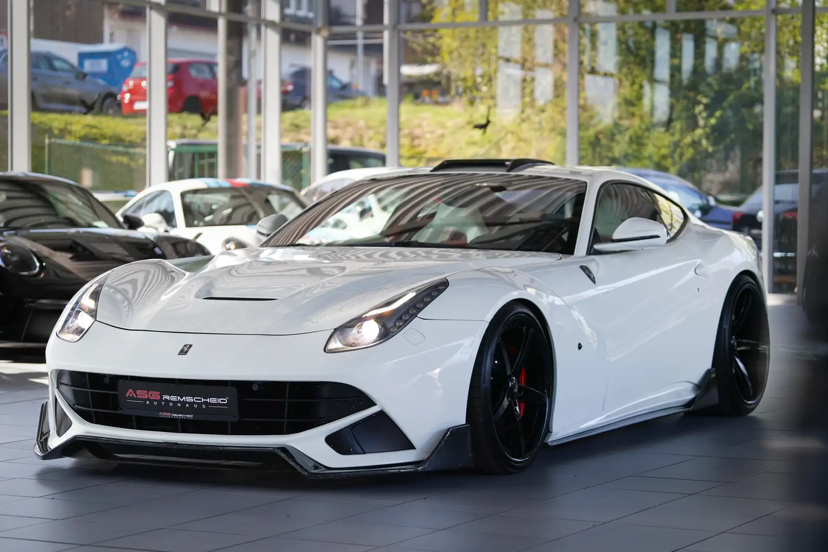 Ferrari F12 Berlinetta *Einzelstück *Carbon *Lift *22 * Weiß - 1