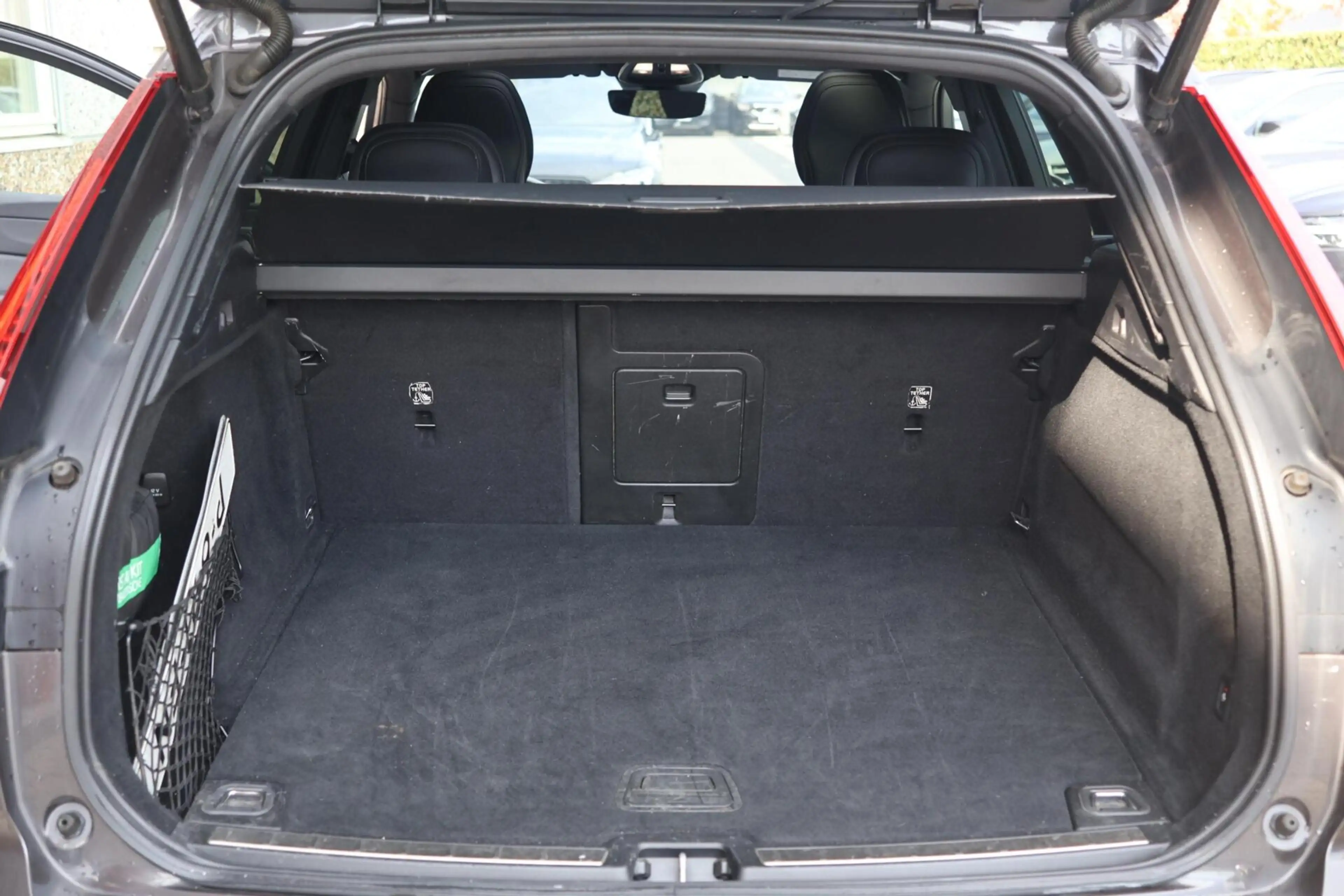 Volvo XC60 B5 R-Design | Stoelverwarming | Trekhaak | 360° Ca — photo 13