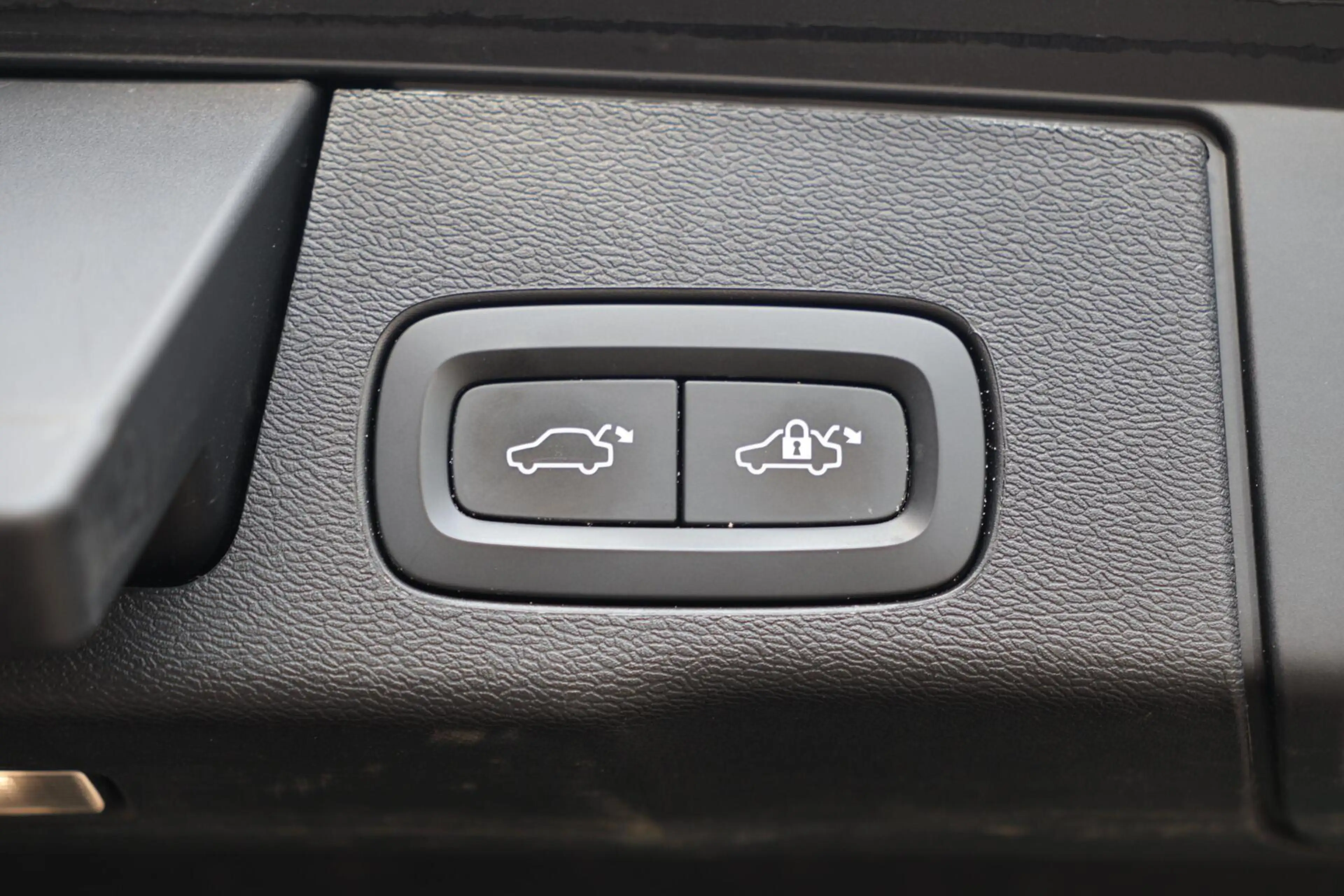 Volvo XC60 B5 R-Design | Stoelverwarming | Trekhaak | 360° Ca — photo 14