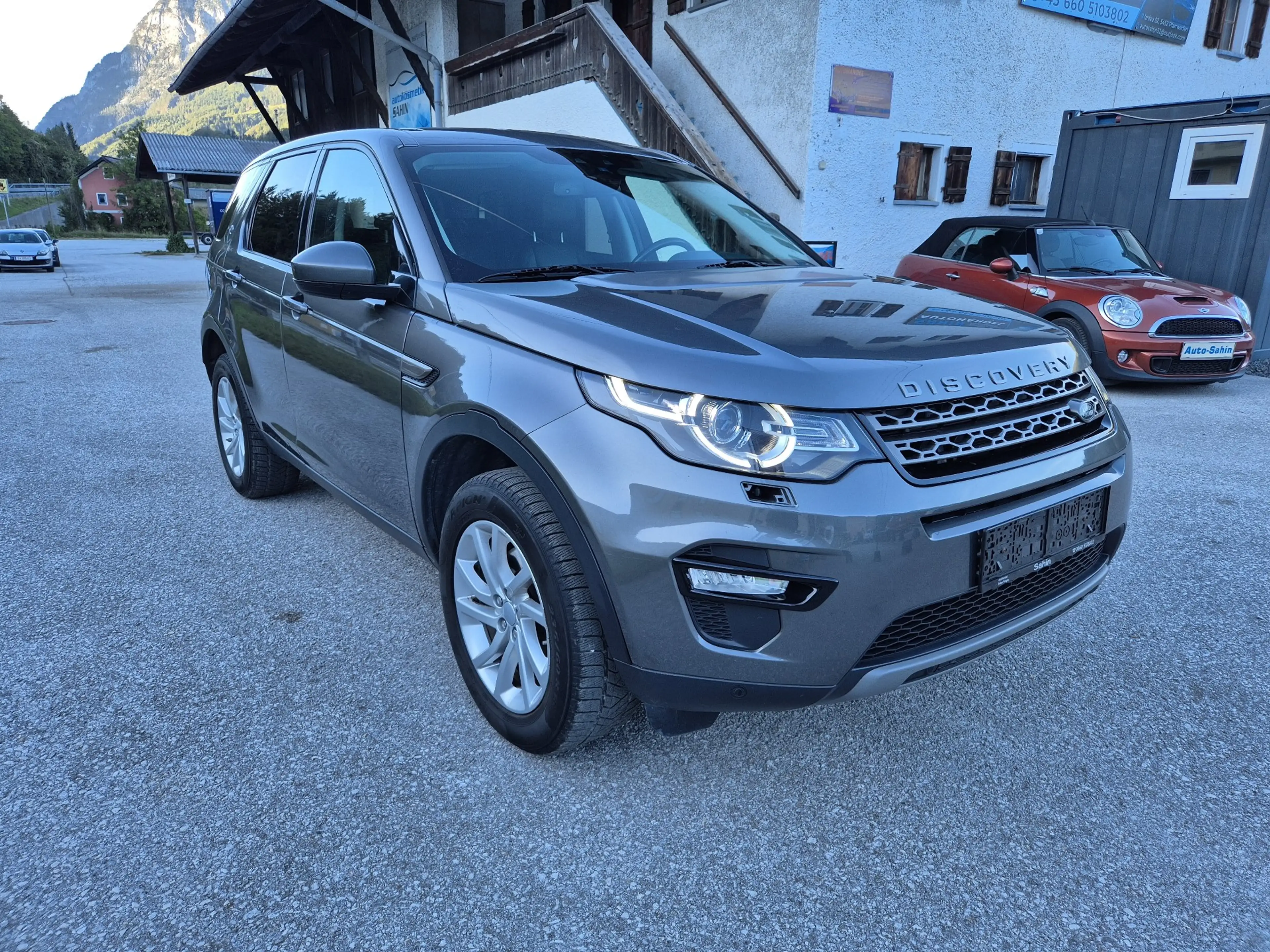 Land Rover Discovery Sport SE AWD — photo 3