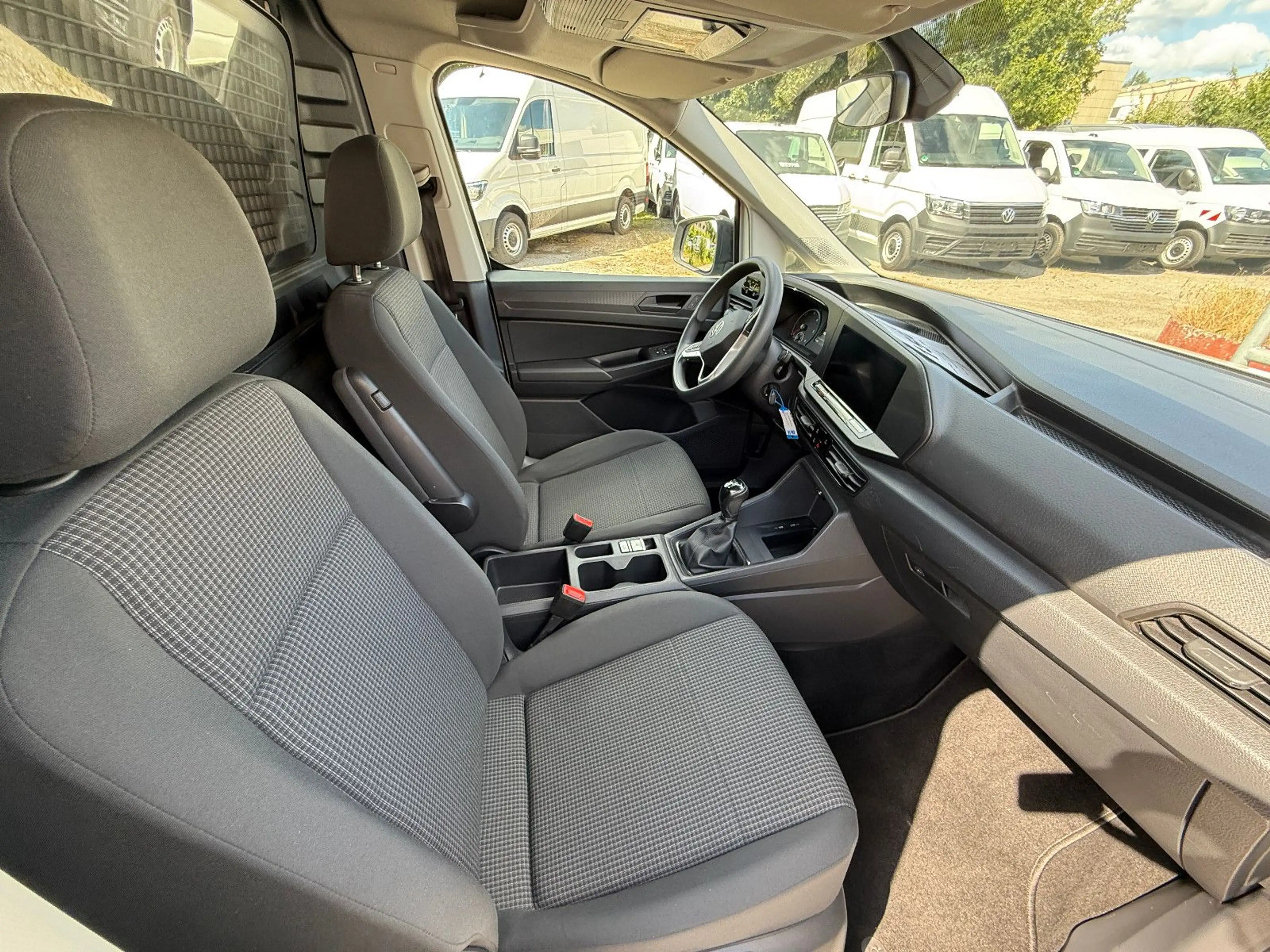 Volkswagen Caddy Cargo + 1. Hand + Sortimo + Navi + — photo 5