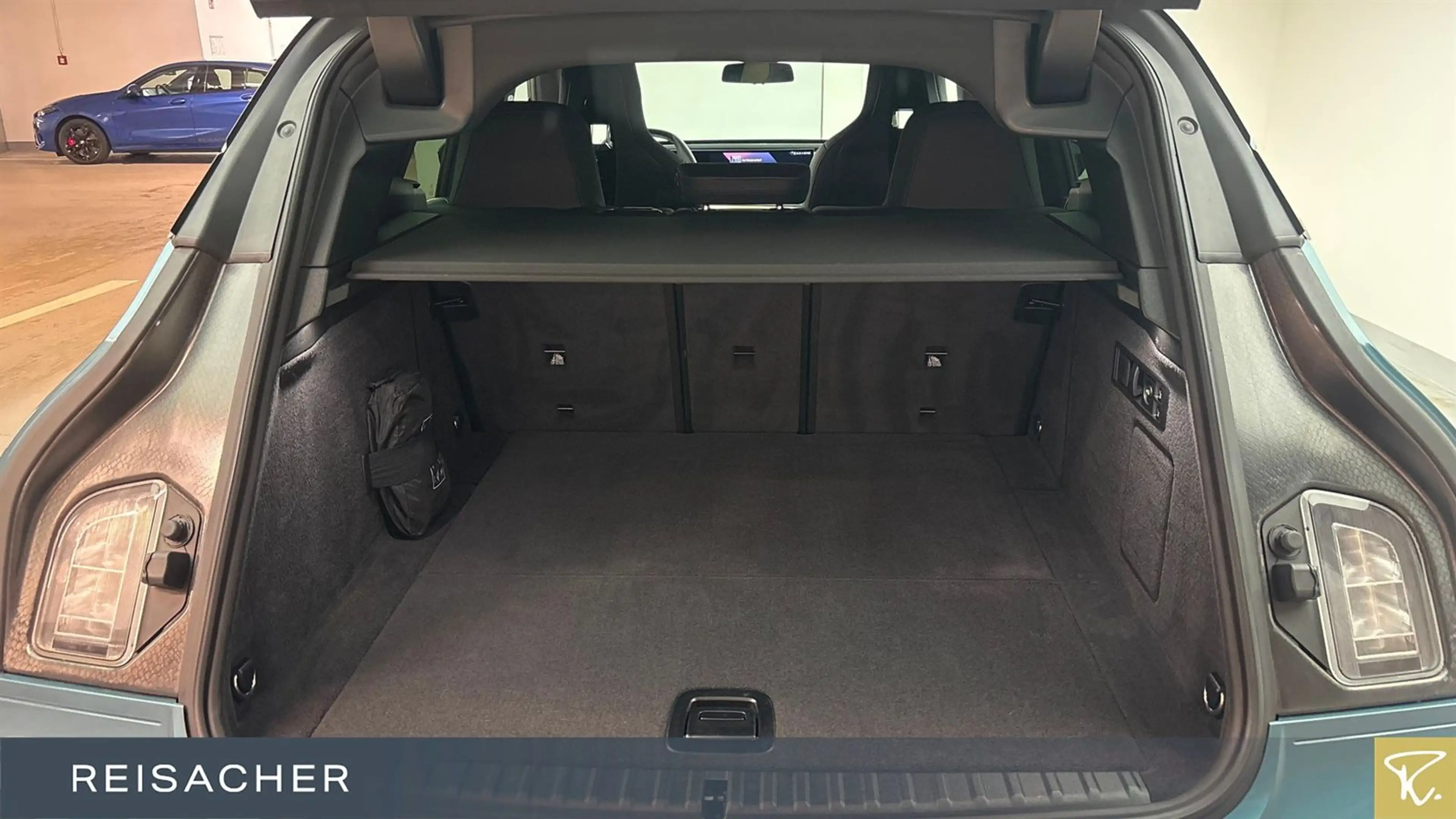 BMW iX A xDrive40 Sport ACC RFK AHK Laser LCProf — photo 9