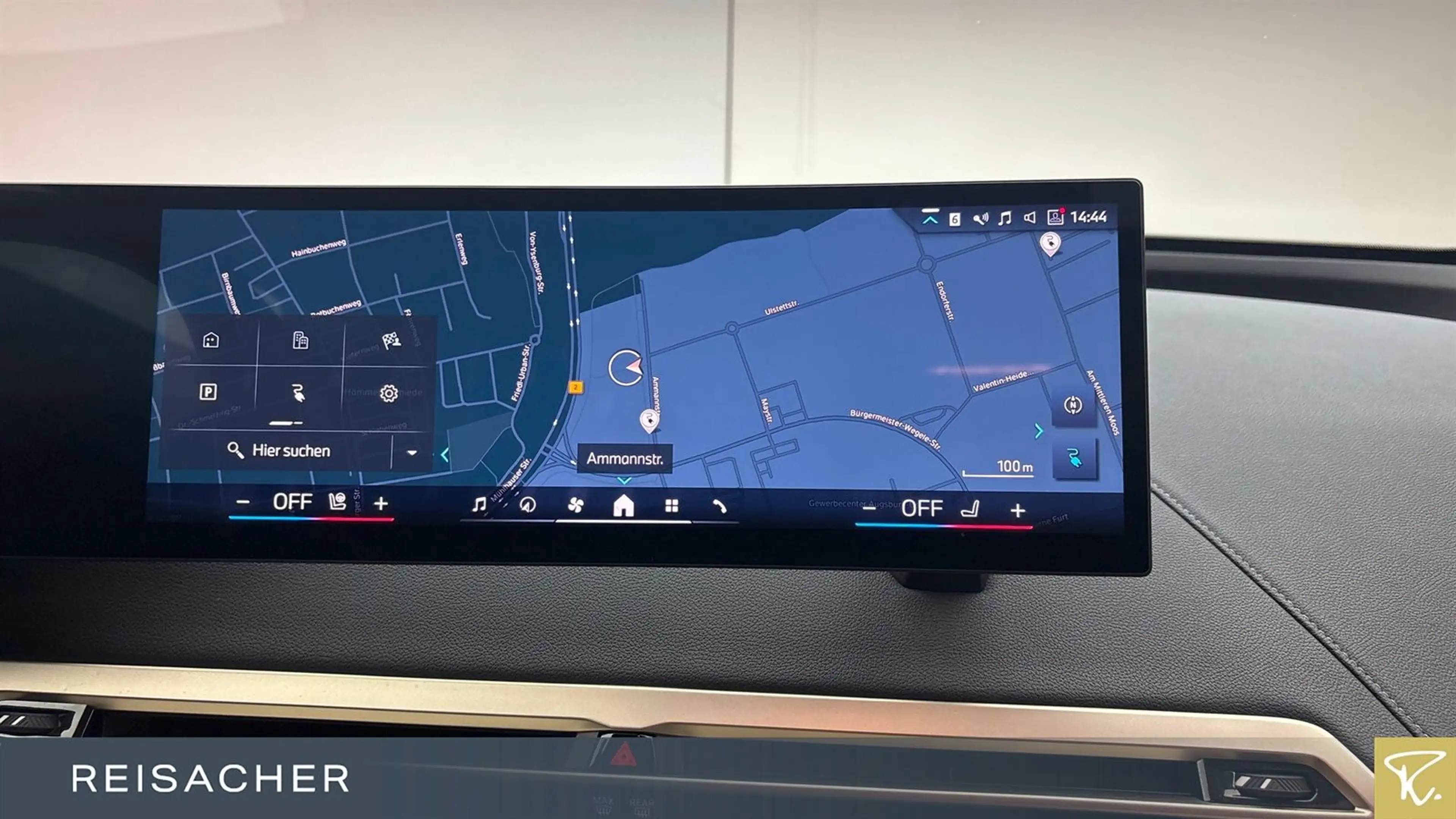 BMW iX A xDrive40 Sport ACC RFK AHK Laser LCProf — photo 11