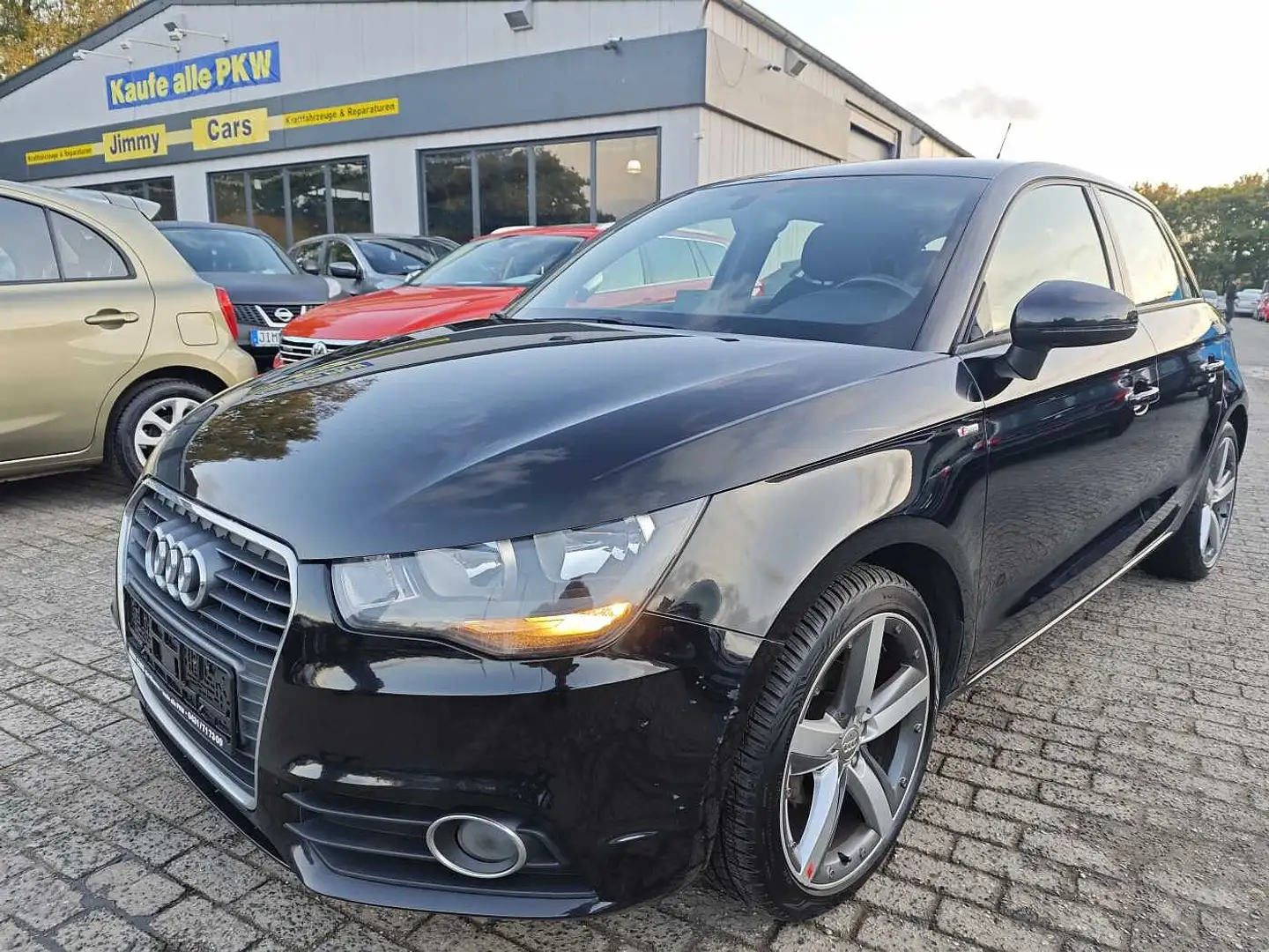 Audi A1 Sportback 1.2 TFSI S line Sportpaket Schwarz - 1