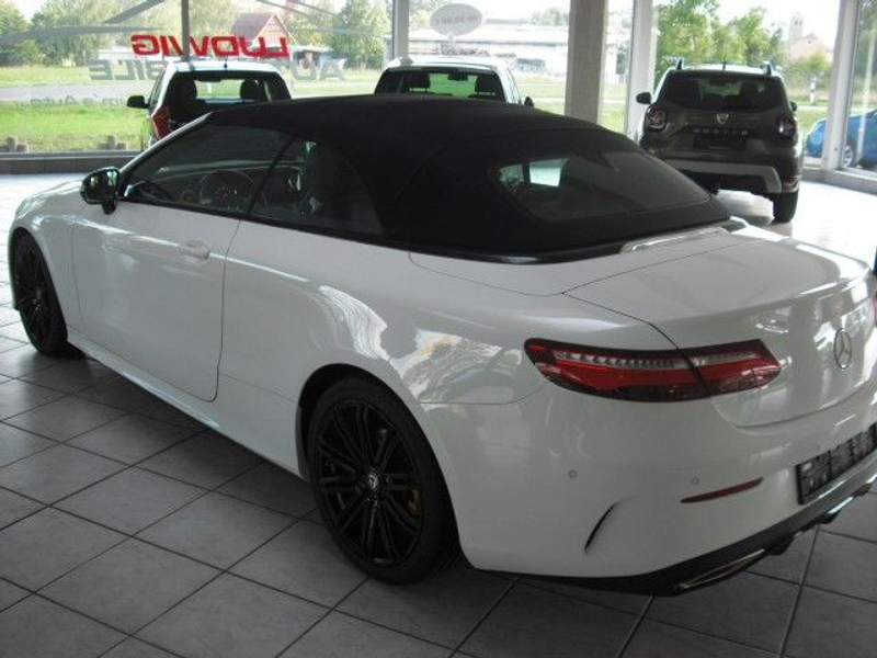Mercedes-Benz E 200 E Cabrio AMG-Line Leder LED Klappe — photo 11