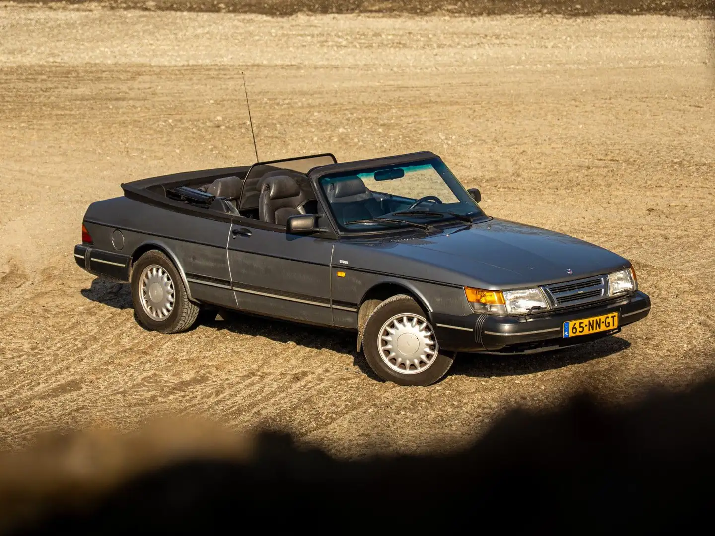 Saab 900 2.1i-16 Gris - 1