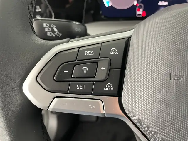 Volkswagen Golf view 14
