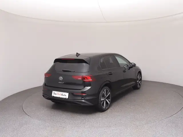 Volkswagen Golf view 4