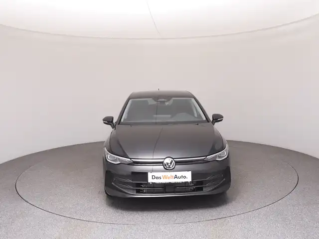 Volkswagen Golf view 3