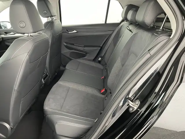 Volkswagen Golf view 11