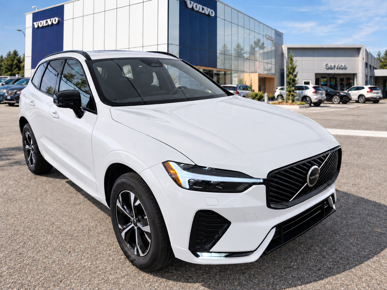 2026 Volvo XC60 B5 AWD Core Dark Theme MHEV | CarPlay / Android Au — снимка 1