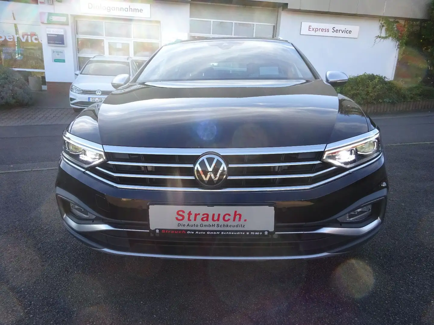 Volkswagen Passat Variant Alltrack 4Motion Schwarz - 2