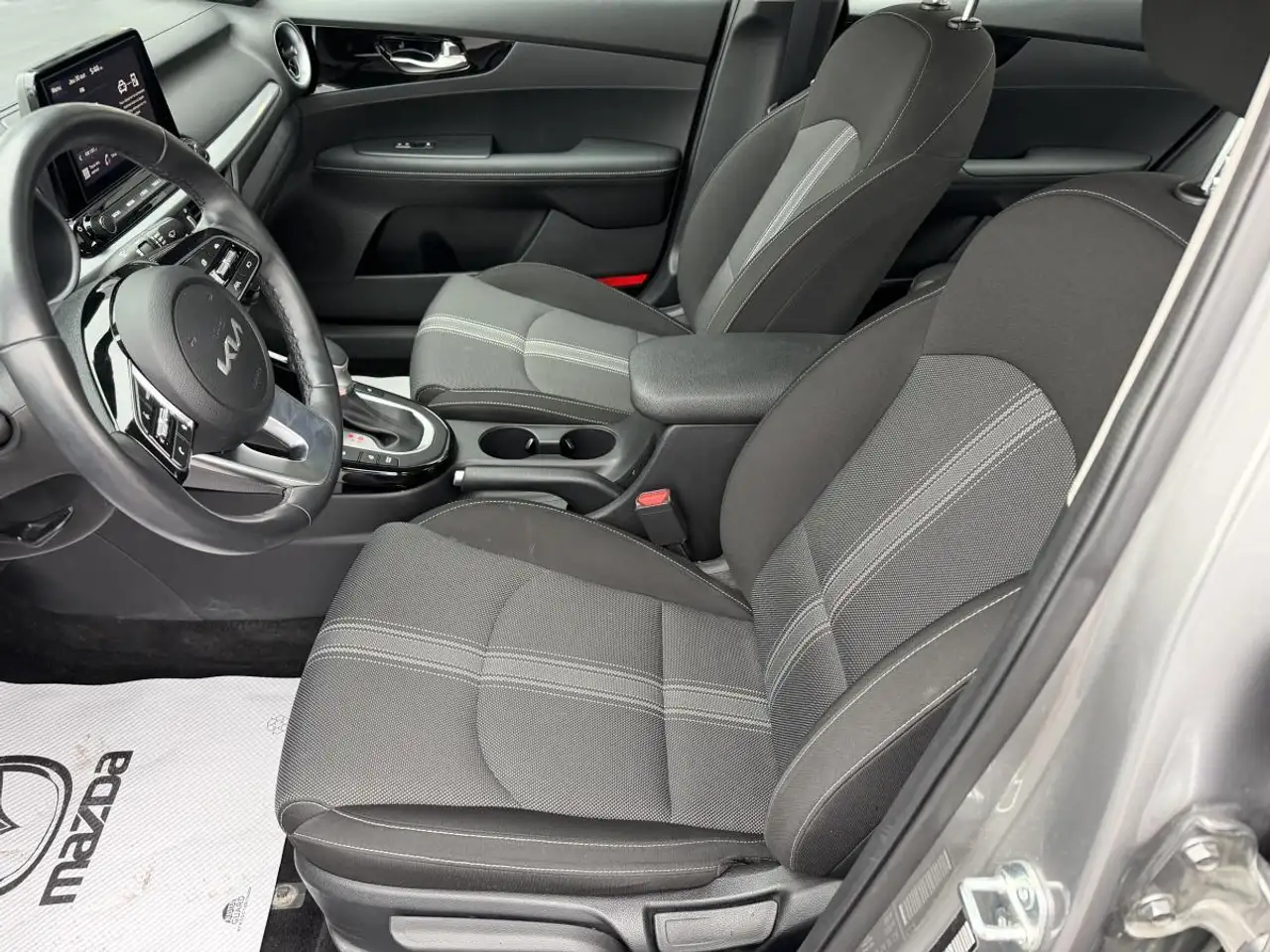 Kia Forte снимка Kia Forte