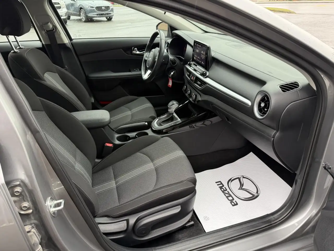 Kia Forte снимка Kia Forte