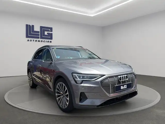 Audi E-Tron view 4