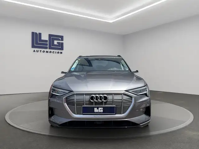 Audi E-Tron view 3