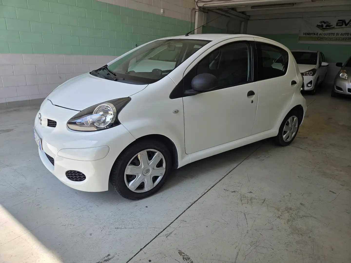 Toyota Aygo Aygo I 2005 5p 1.0 Sol Connect Blanc - 1