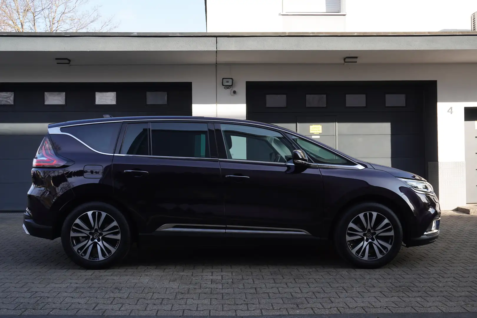 Renault Espace 1.8 TCe Initiale Paris LEDER+NAVI+KAMERA+ALU+AHK Schwarz - 2