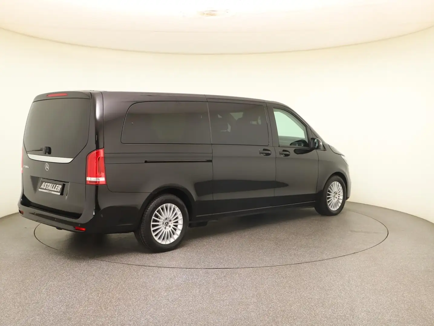 Mercedes-Benz V 300 d Avantgarde Edition XL Extralang L3 360° Schwarz - 2