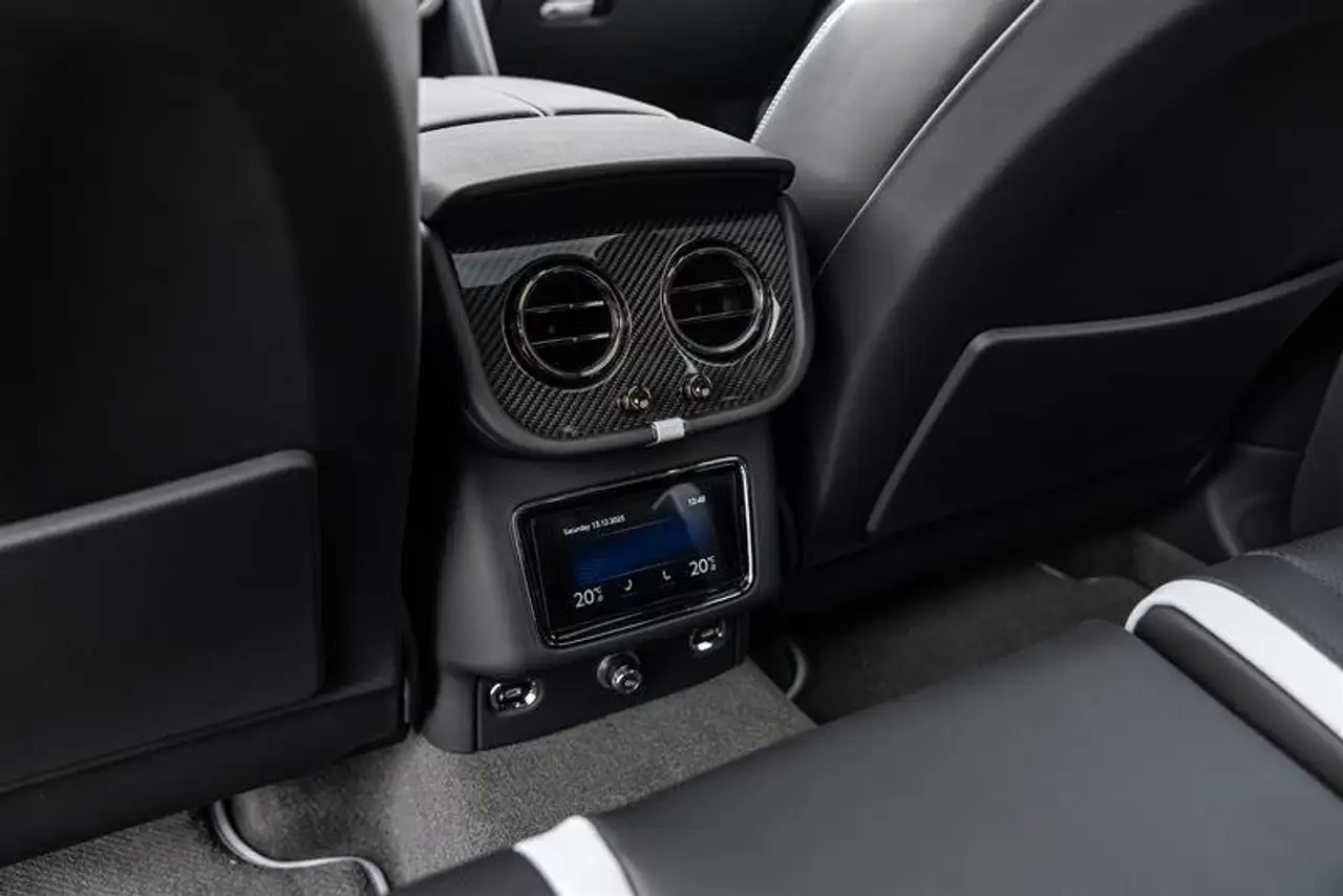 Bentley Bentayga снимка Bentley Bentayga