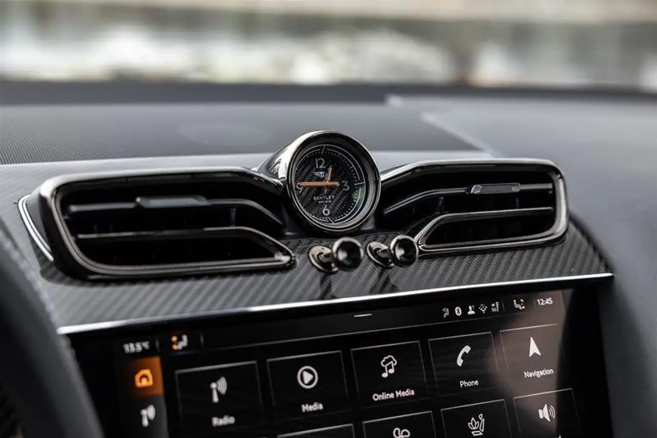 Bentley Bentayga снимка Bentley Bentayga