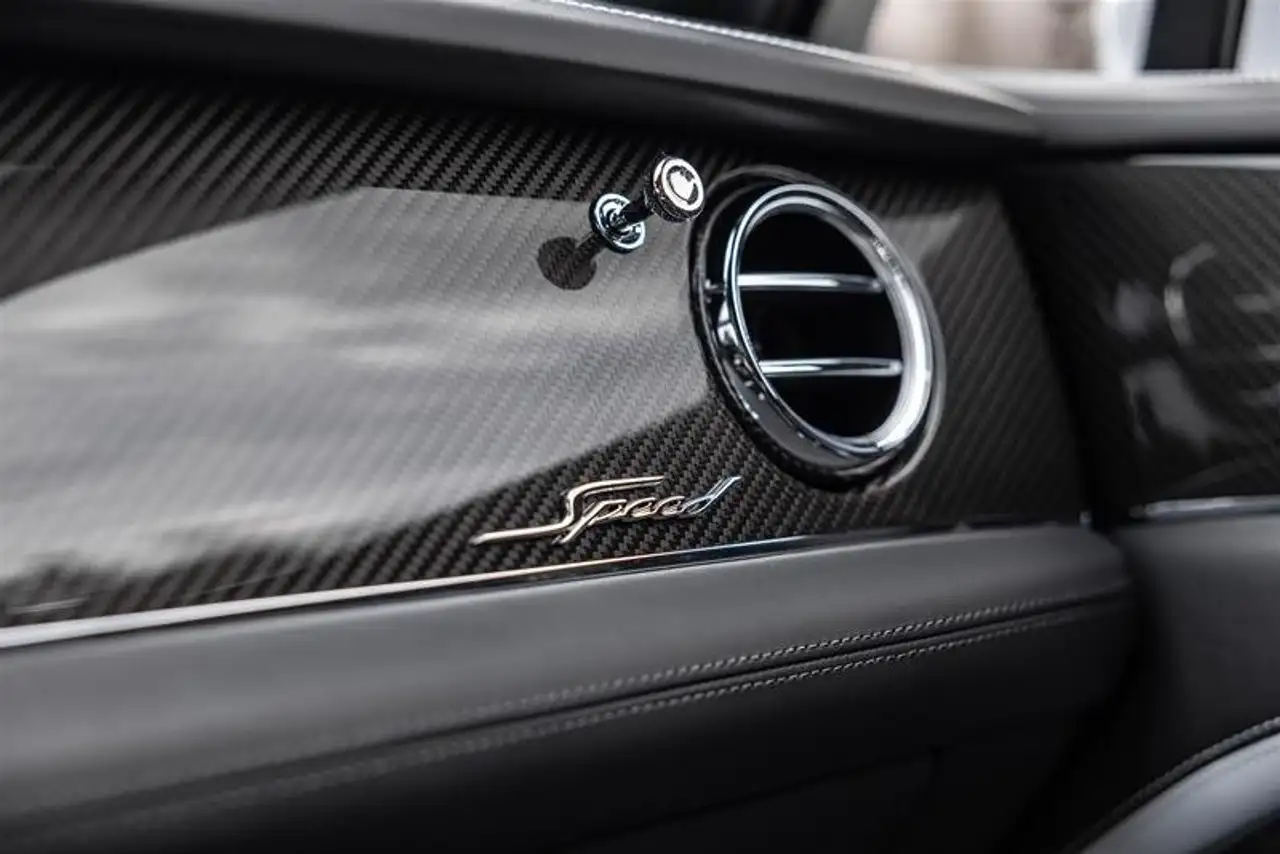 Bentley Bentayga снимка Bentley Bentayga