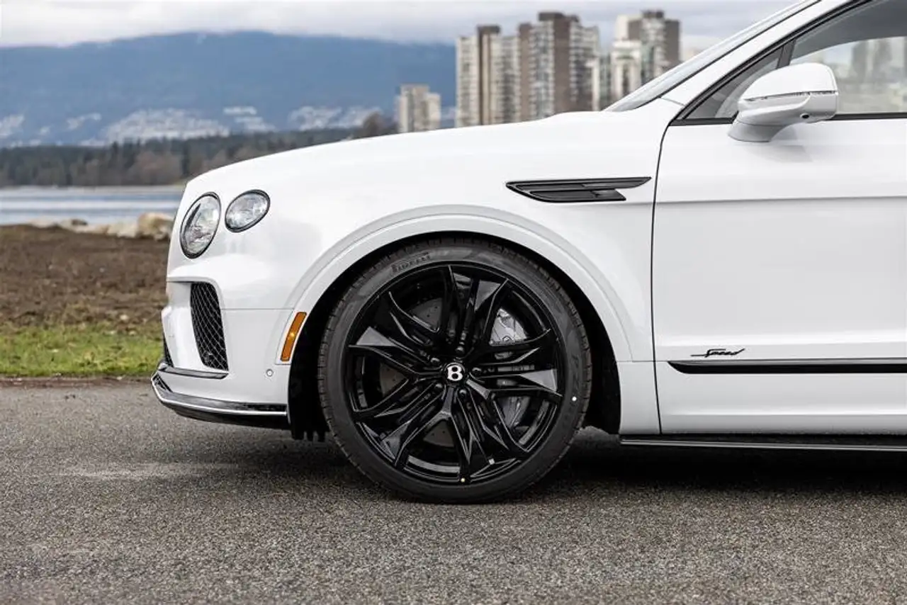 Bentley Bentayga снимка Bentley Bentayga