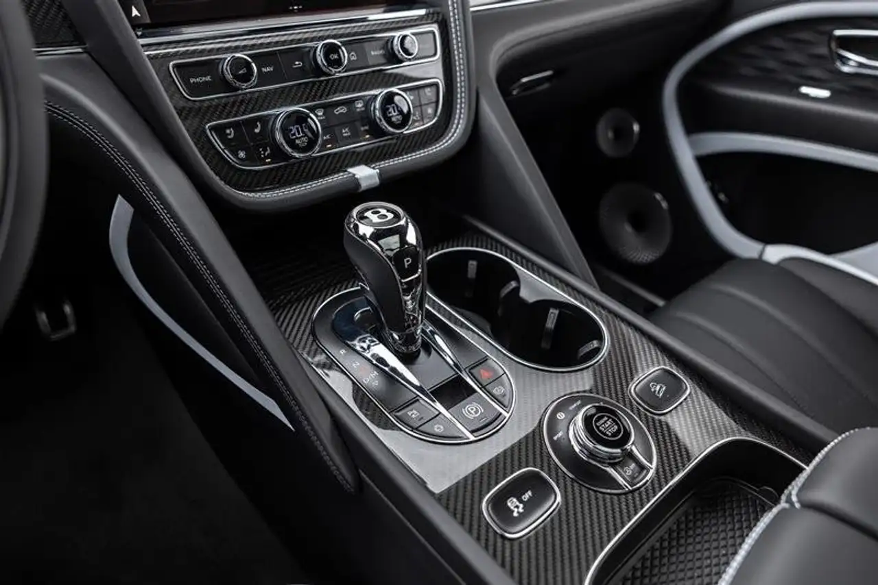 Bentley Bentayga снимка Bentley Bentayga