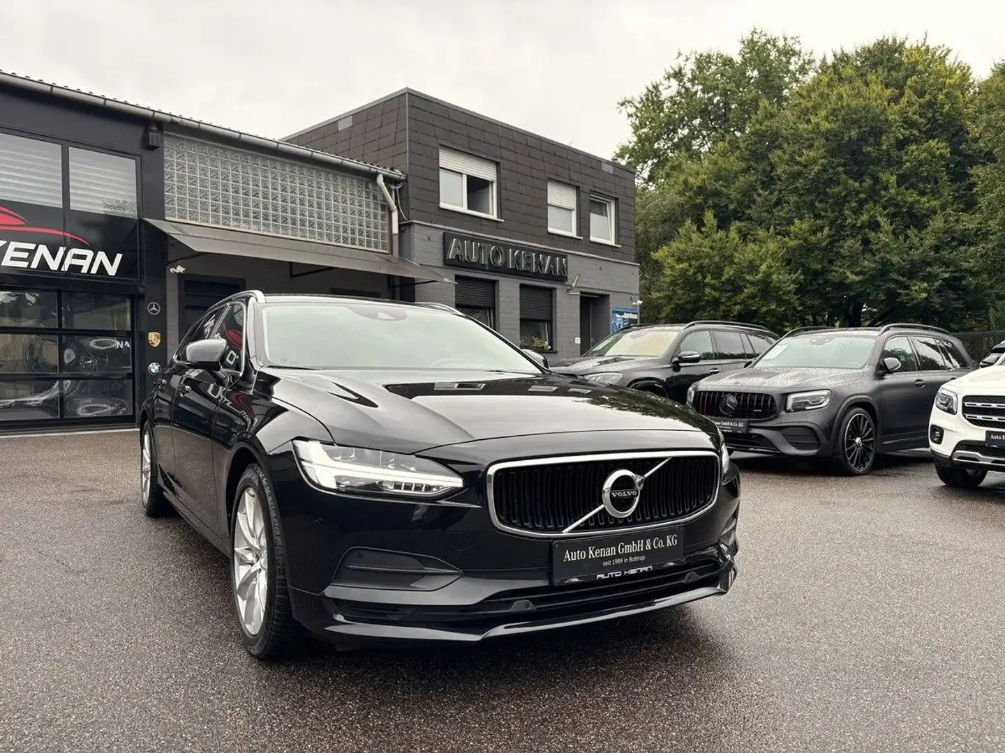 Volvo V90 Kombi T5 Momentum 1Hd/Navi/Leder/Kamera/LED Schwarz - 1