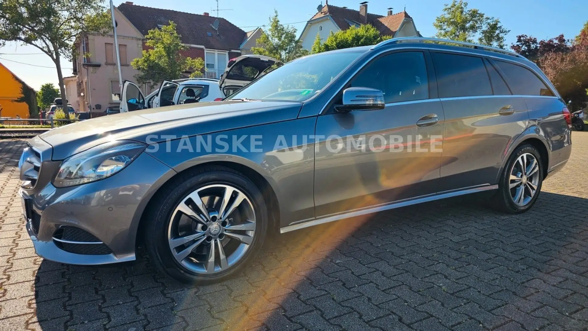 Mercedes-Benz E 300 E -Klasse T-Modell E 300 Edition E BlueTec Gri - 1