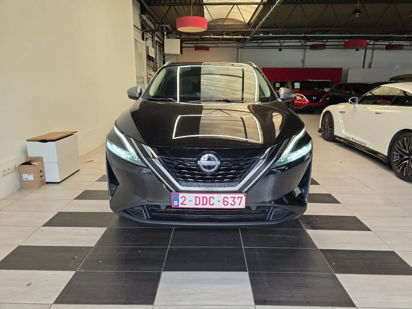 Nissan Qashqai E-POWER//KURO EDITION//TECH PACK//Directiewagen Schwarz - 2