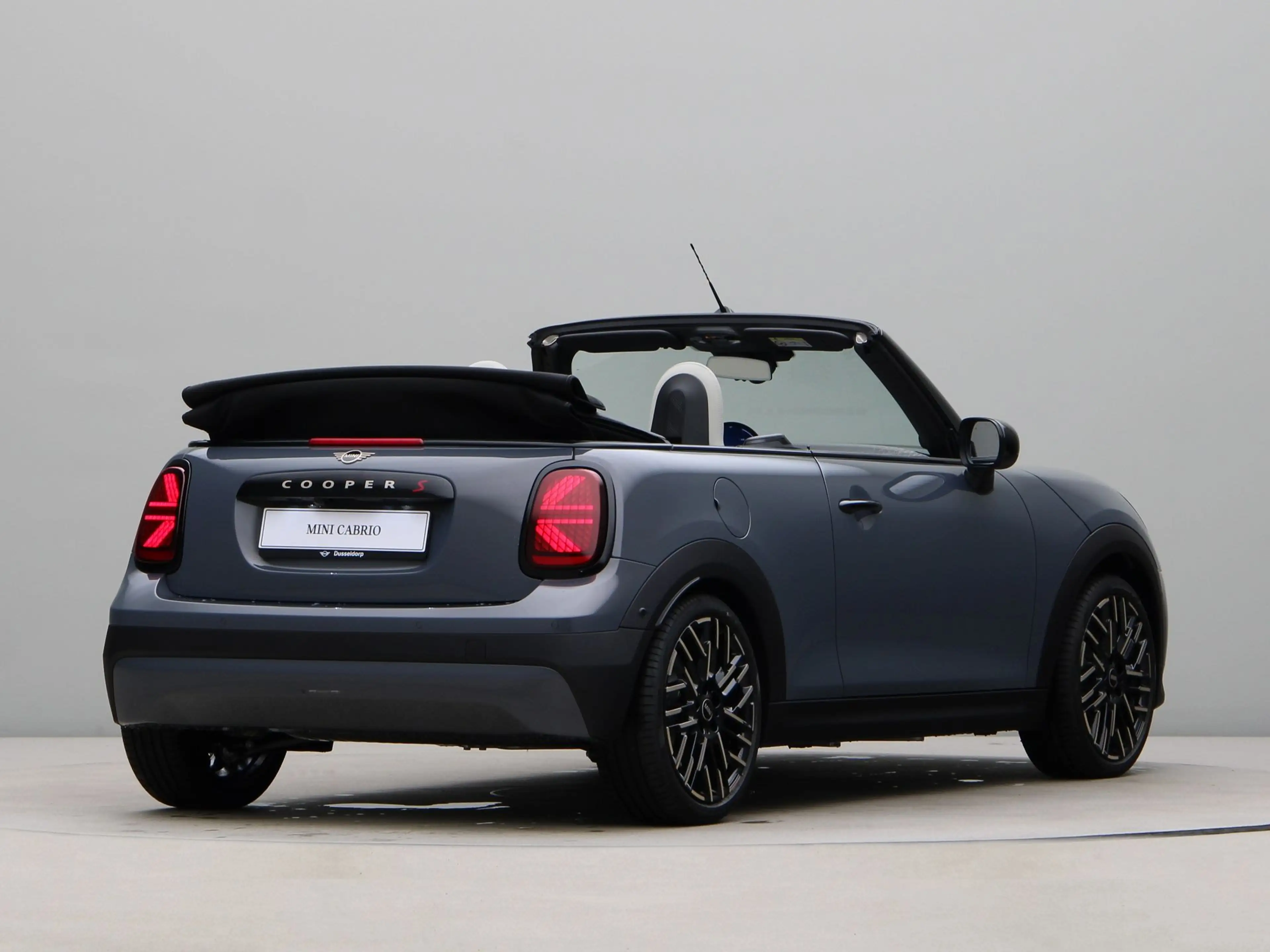 MINI Cooper S Cabrio Favoured Pakket M — photo 14
