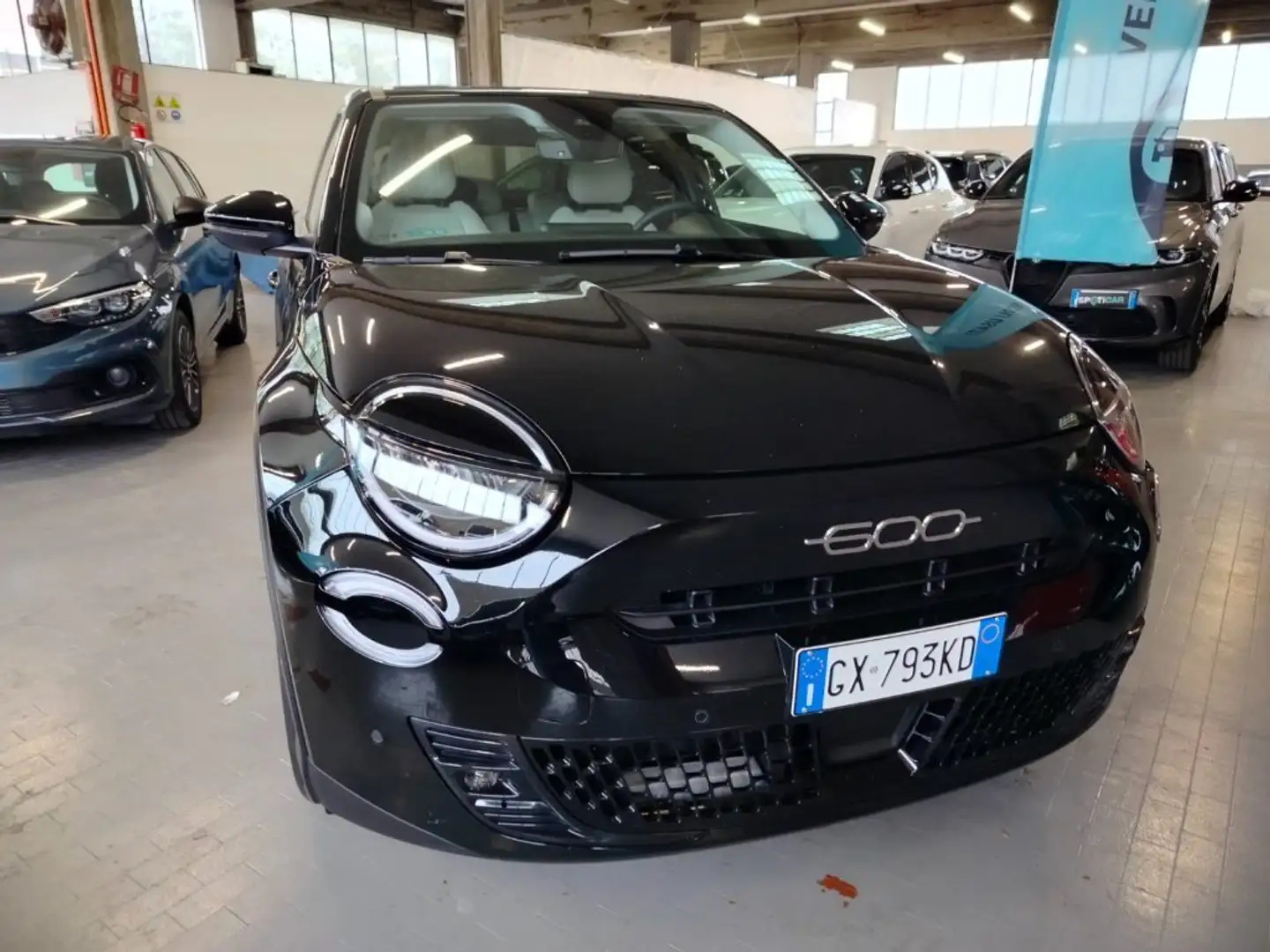 Fiat 600 Hybrid 100 CV DCT MHEV La Prima Nero - 2