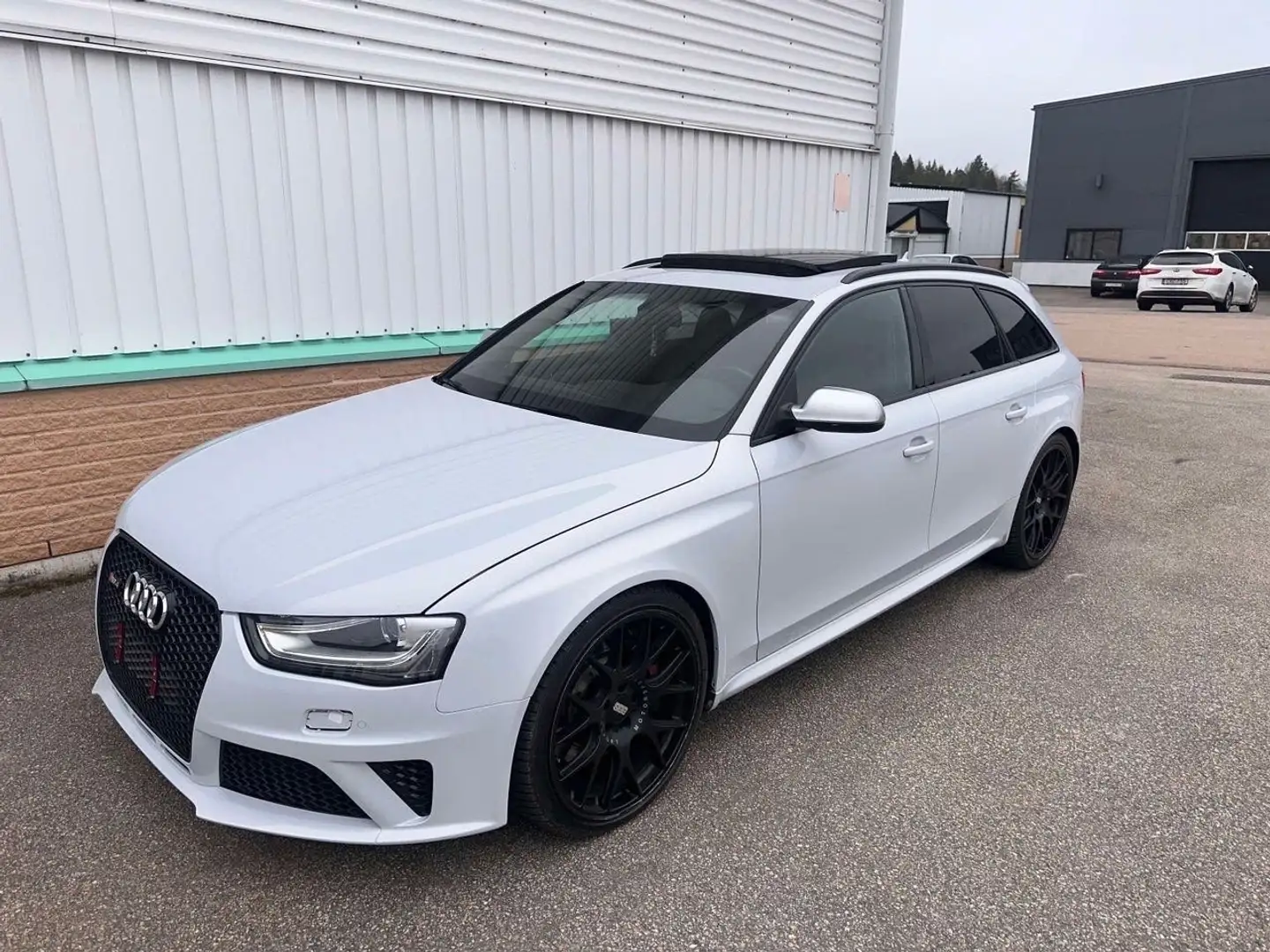 Audi RS4 Avant V8 4.2 FSI 450 Quattro S Tronic eu delivery - 1