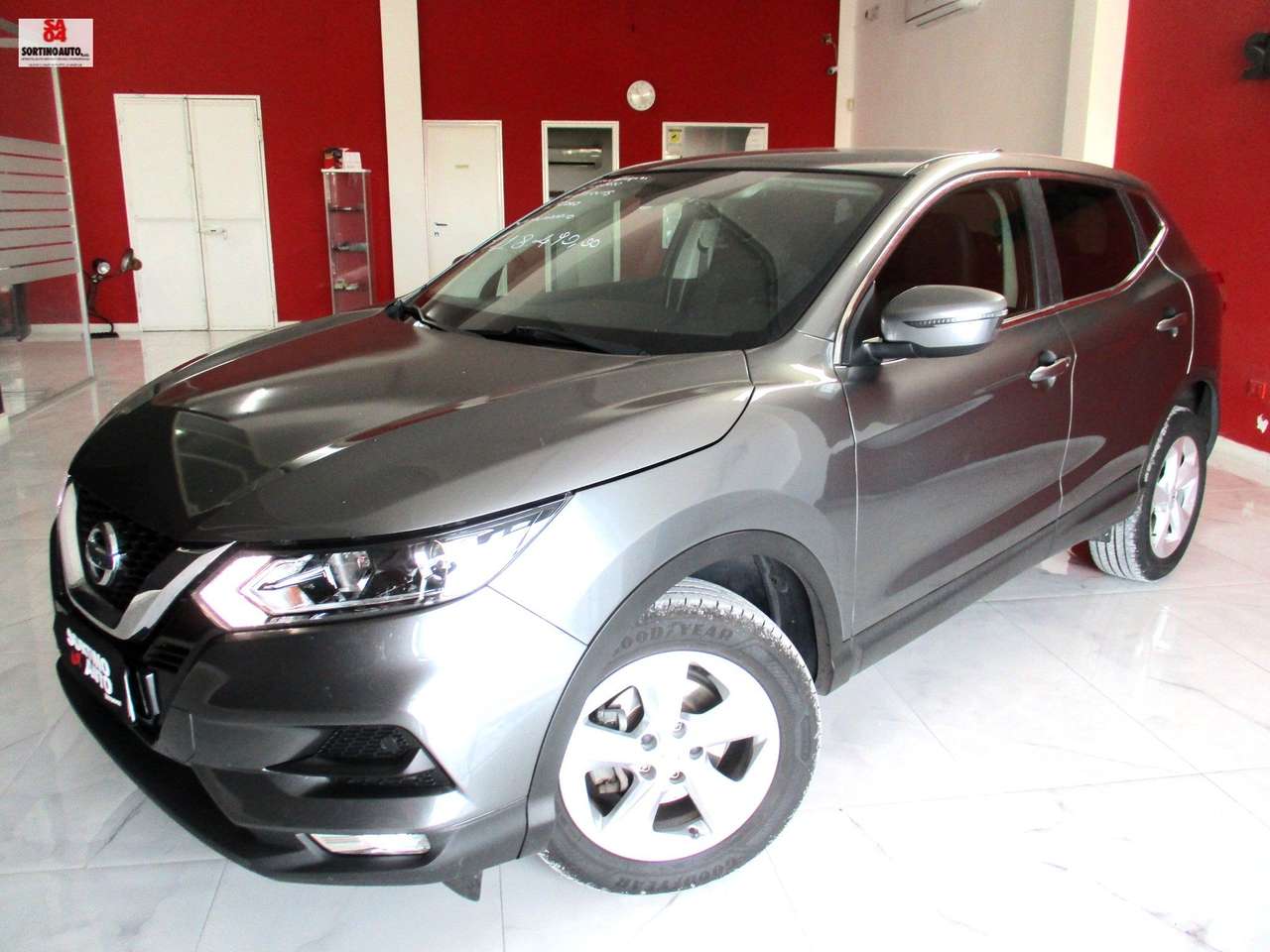 Nissan Qashqai 1.5 dci Business 115cv AUTOM. NAVI+RETROCAM. 2020