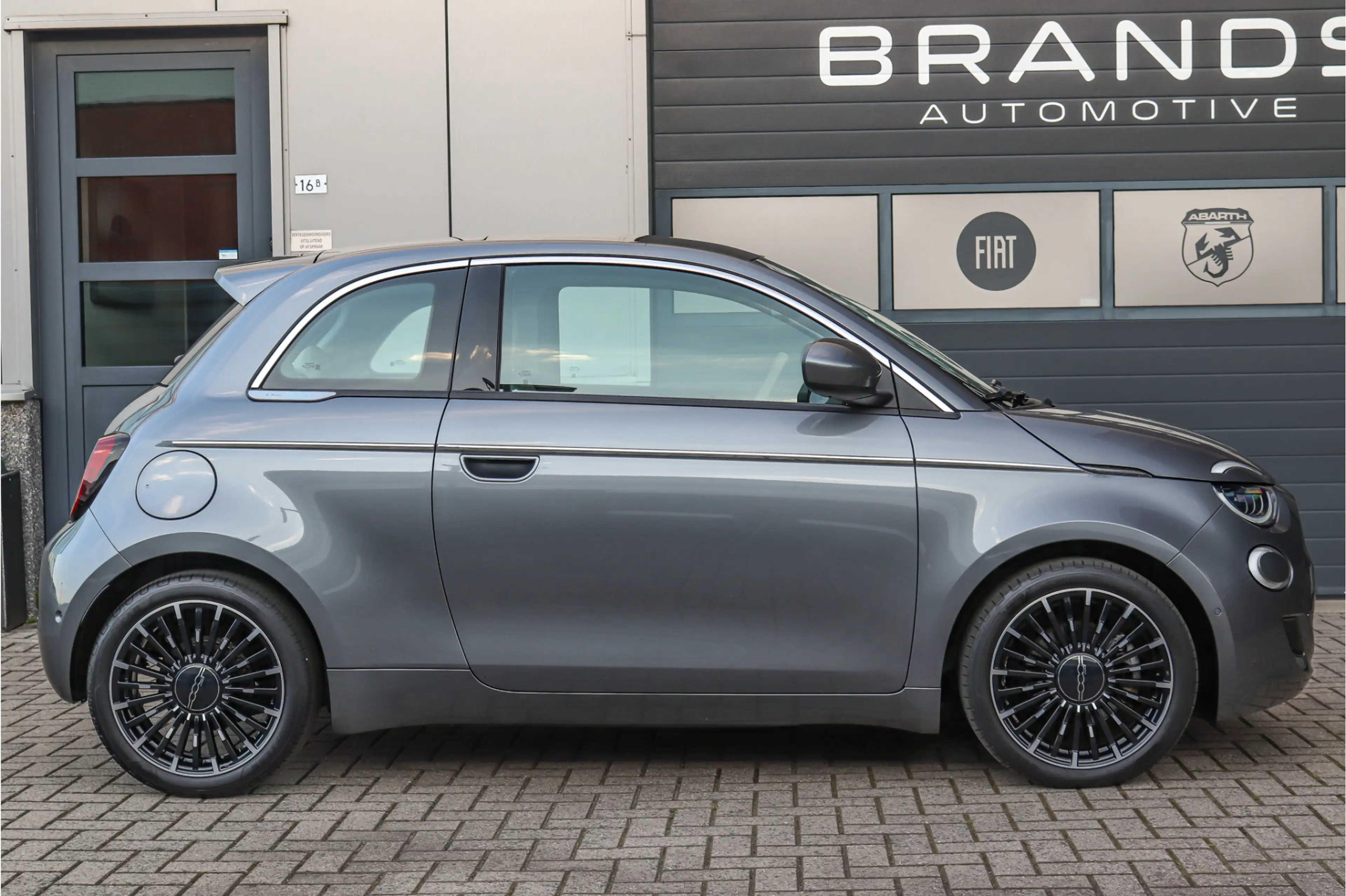Fiat 500e La Prima by Bocelli 42 kWh 1e eig Limited edition — photo 7