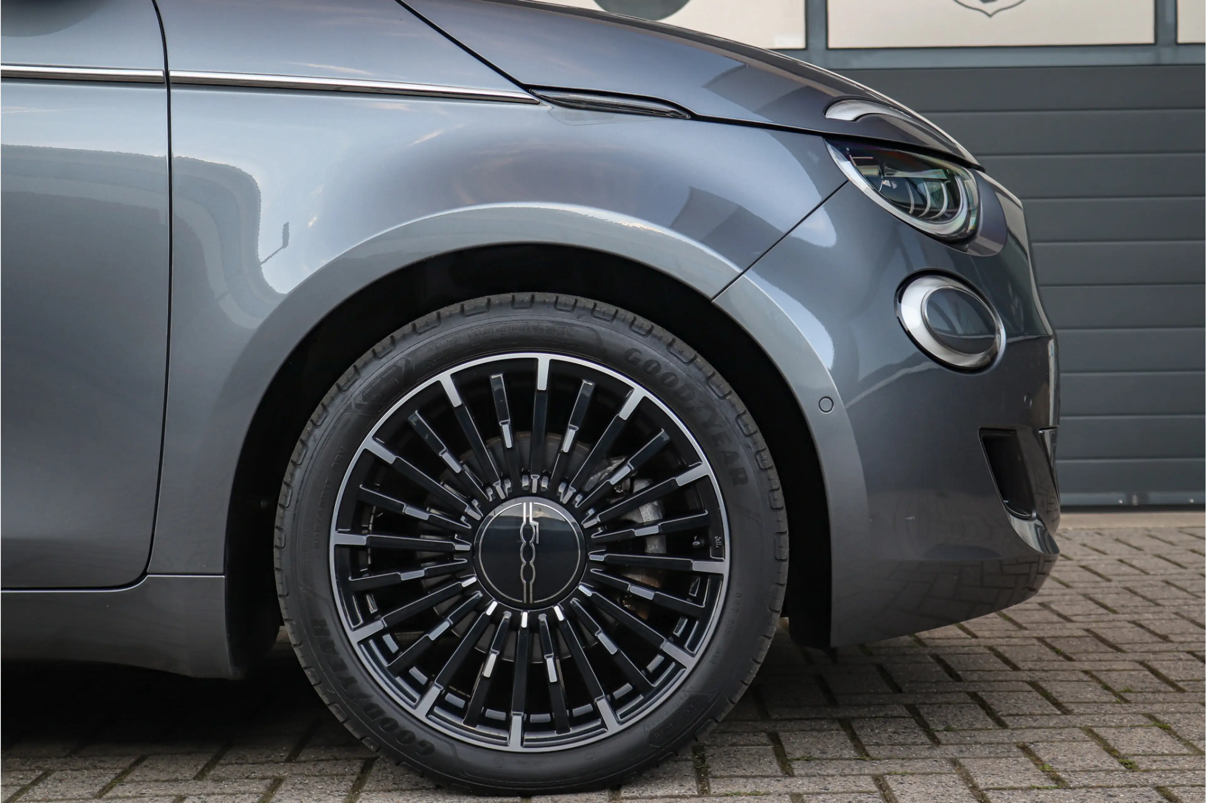 Fiat 500e La Prima by Bocelli 42 kWh 1e eig Limited edition — photo 30