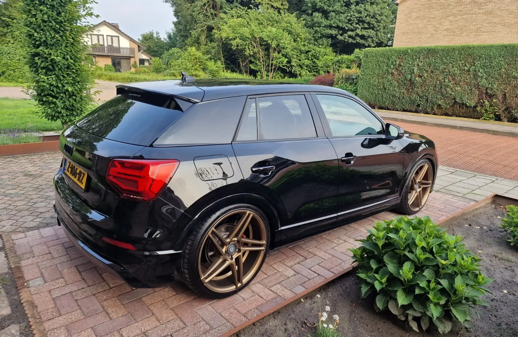 Audi Q2 2.0 TFSI Quattro Sport Pro Line S ABT Чорний - 2