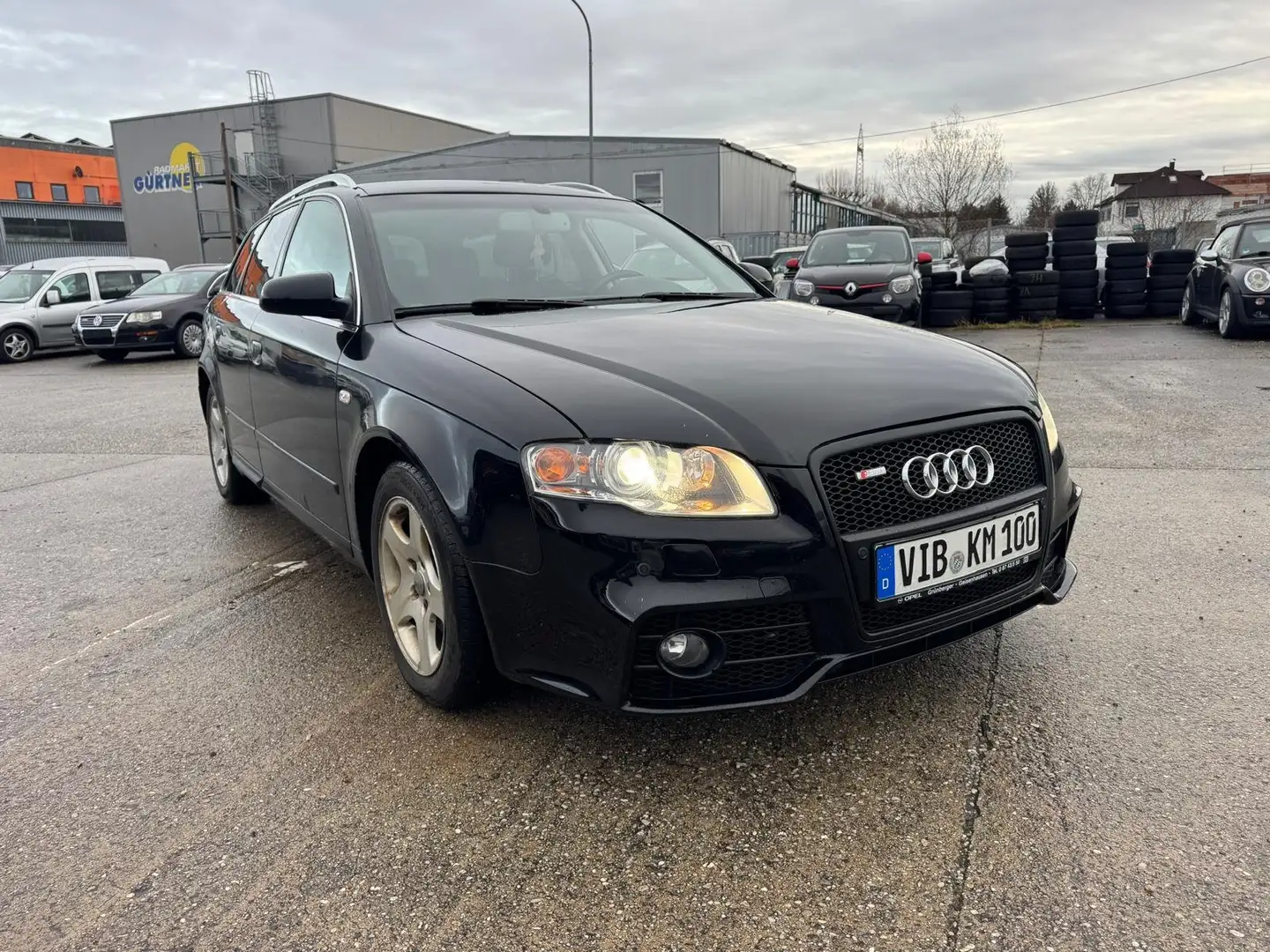 Audi A4 2.0 TDI (103kW) S-Line Schwarz - 2