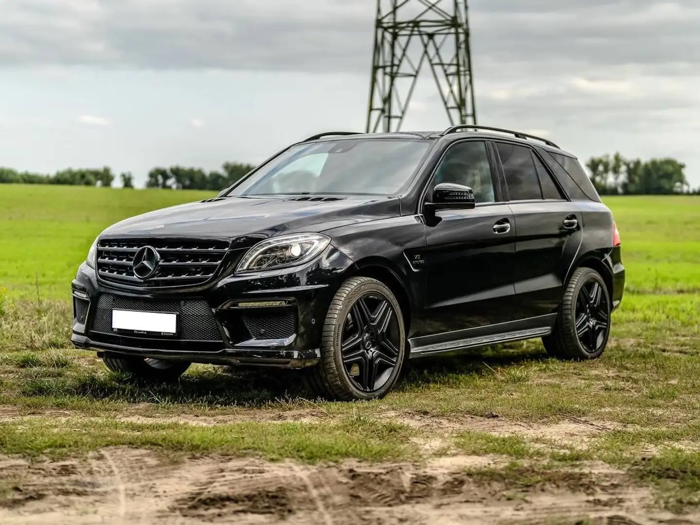 Mercedes-Benz ML 63 AMG ML 63 AMG Negru - 1
