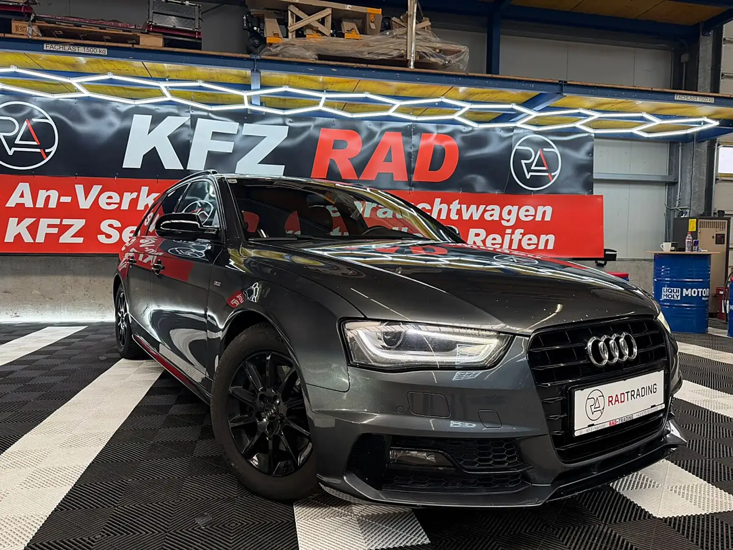 Audi A4 2,0 TDI S line Sportpaket plus Grau - 2