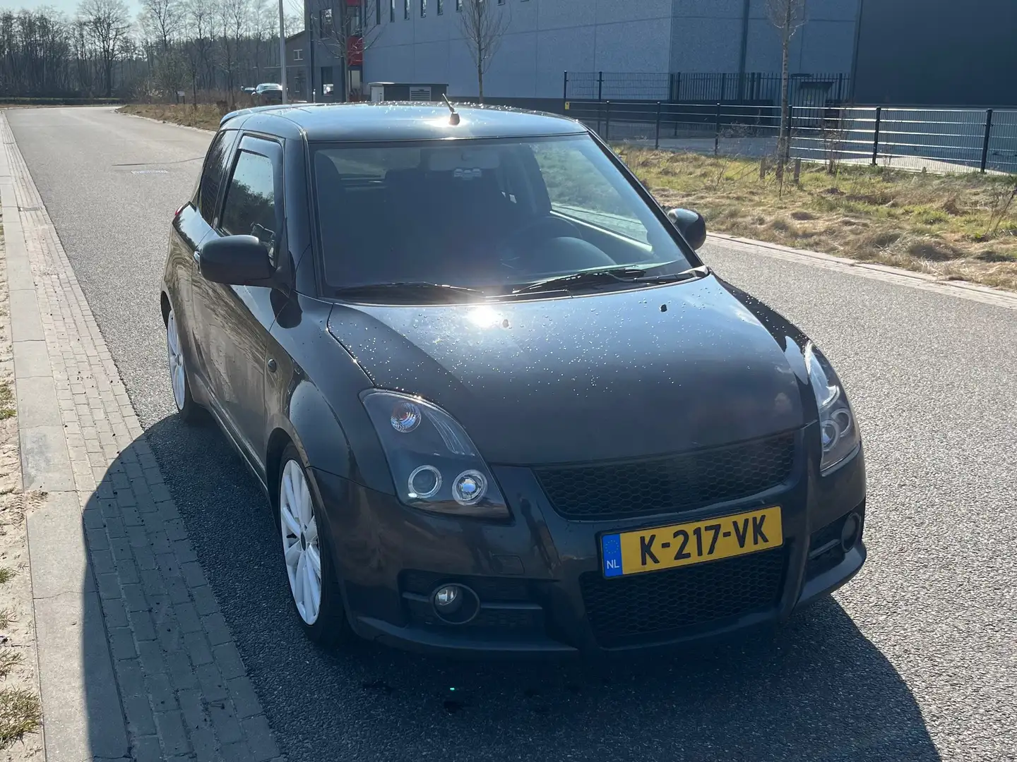 Suzuki Swift Swift 1.6 Sport Zwart - 1