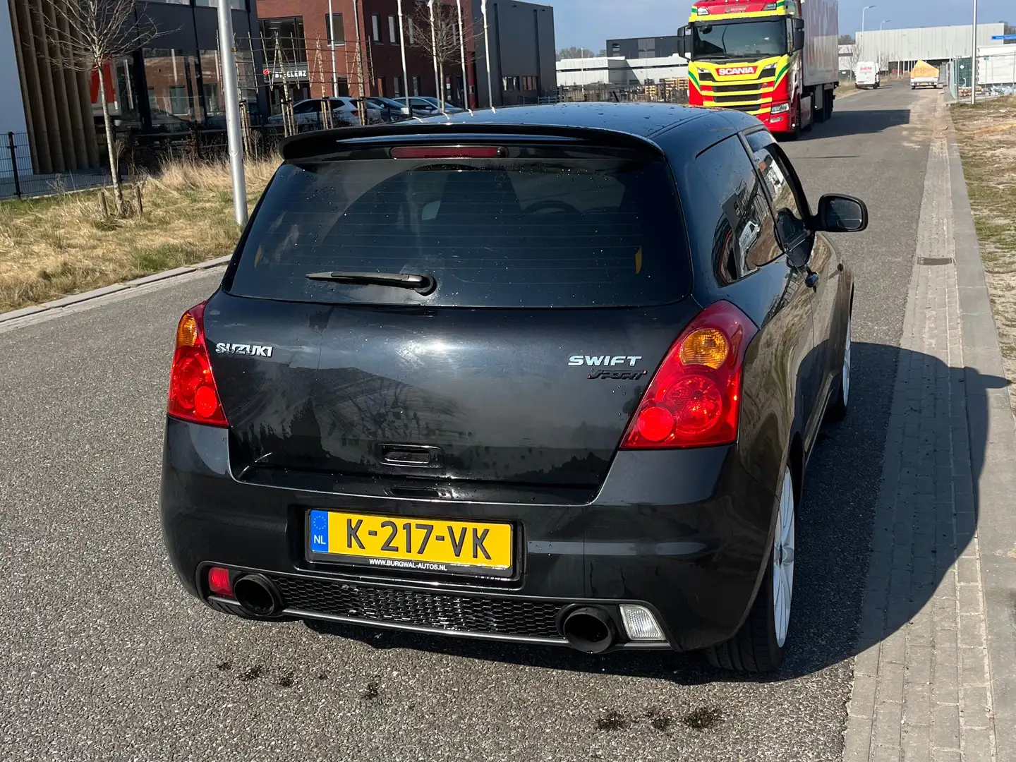Suzuki Swift Swift 1.6 Sport Zwart - 2