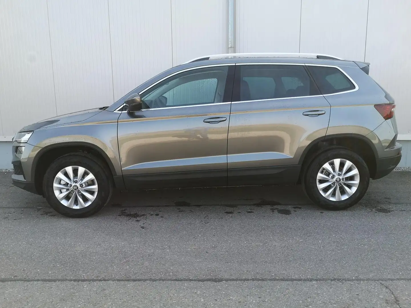 Skoda Karoq 1.5 TSI Selection DSG GV5 16 Ladeb Grau - 2