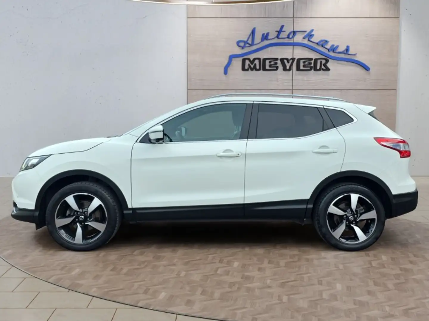 Nissan Qashqai 1.6 DIG-T N-Vision aAHK/Pano/Navi/Winterp. Blanc - 2