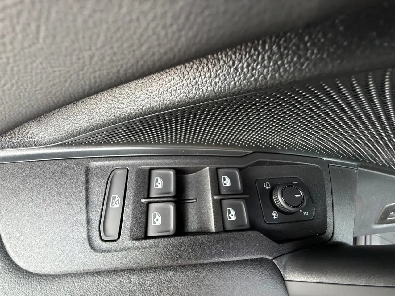 Volkswagen Tayron Life 1.5eTSI DSG ACC Kamera AHK-Schwenkbar, миниатюра 18
